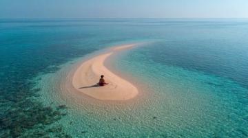 海南岛的秘密:阳光与海浪中的别样风情