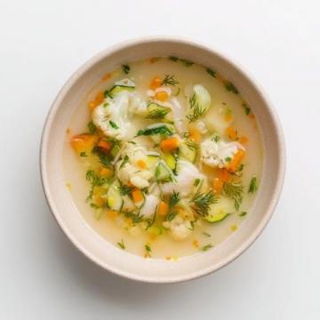白菜豆腐三鲜汤:简单营养,全家适宜的养生佳品