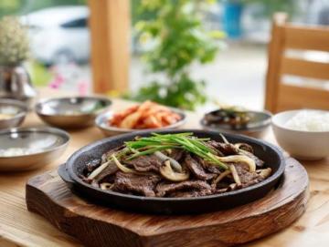 陈陈做牛肉酱(陈陈爱美食)