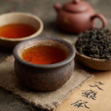 泰州烫干丝与扬州早茶的文化交融与地方特色