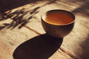泰州烫干丝与扬州早茶的文化交融与地方特色