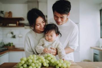 一到四岁育儿指南：饮食运动语言发展全攻略