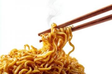 地道广东味!简单几步做出超好吃的炒河粉,快收藏学习