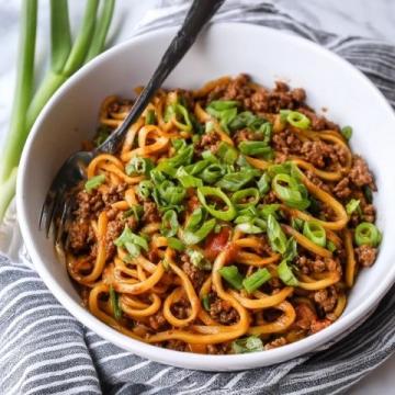 新疆过油肉拌面真美味