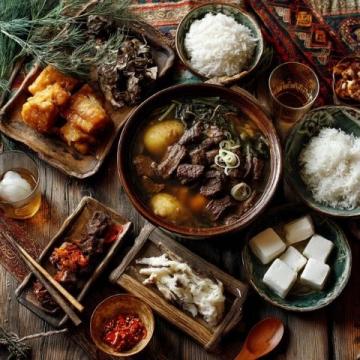 新疆吐鲁番最有名的6大地方美食(新疆吐鲁番的美食)