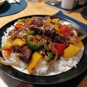 春夏必备!菠萝拌牛肉食谱:酸甜鲜香,简单易做营养满分