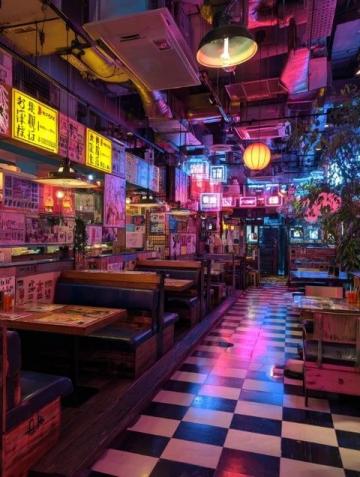 酷车潮玩美式餐厅,一家开在鸟巢旁边的汽车主题餐厅,是家挺新的店,开业不到一年
