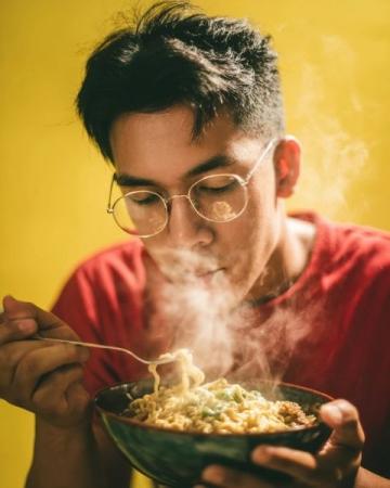 一碗热汤面,浓缩了半生挚爱的味道