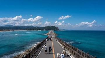 青岛两日游攻略:漫步栈桥,探索八大关风情与崂山美景