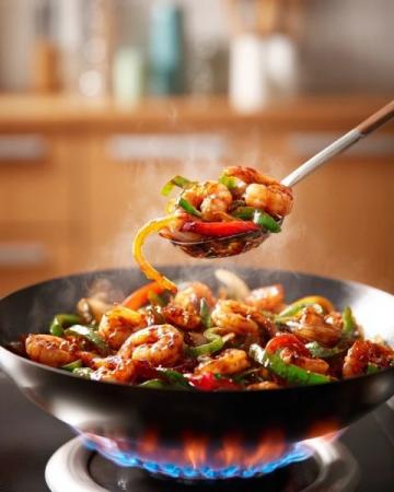 一周不重样的工作日午餐推荐：牛肉炒青椒配酸爽虾滑
