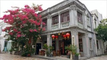 回民街美食指南:5家老店不容错过,网红景点注意事项