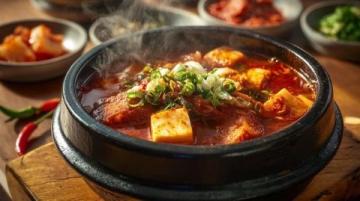如何制作营养美味的鱼头豆腐汤?步骤详解