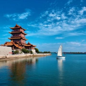 青岛是中国海滨重要城市的教育中心 青岛市拥有多所高校包括综合性大学和重点高校等,各个高校都具有不同的特点和优势。
