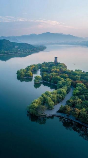 安徽探秘之旅:舒天阁顶览芜湖全景,古城美食小吃不容错过