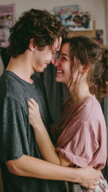 如何让男友时刻牵挂?36个撒娇话术让他疯狂想念你