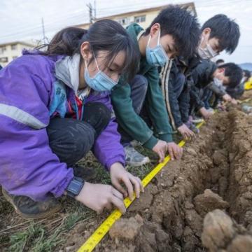 西乡县东关小学举办消防教育活动,强化师生自救互救技能