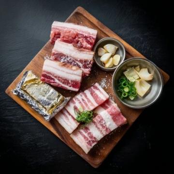 钟记干蒸鲜排骨:实惠装修颠覆传统,赣州市章江新区新店人气爆棚
