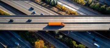 掌握美国高速公路缴费指南:避免收费路段、了解电子缴费系统及其使用方法