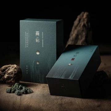 清风梳柳细雨润花:传统对联文化的现代传承与发展