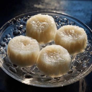 3道元宵佳节特色的美食食谱;字数:10-40个字之间。