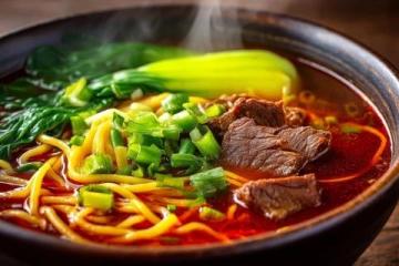 保定必尝面食推荐:羊杂面、铁锅焖面与热干面