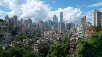 重庆谢家湾站,最像香港的街区,看起来好大气上档次呦。城市感满满的。网友戏称重庆
