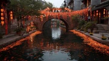 四川5天游:人均1500元尽享美景与市井烟火气