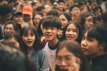 苏超球迷离场无痕,文明观赛获赞,争议苏B输球不失风度