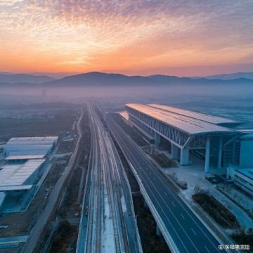 广东阳江市的形成及东平半岛的独特地理位置变迁与发展挑战