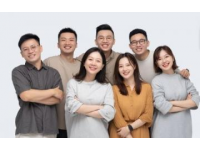 穿过月亮的旅行主创团队武汉行，与粉丝亲密互动
