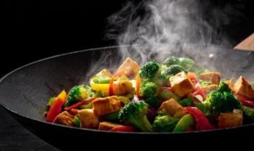 如何煎豆腐不粘锅?娇姐教你一招,豆腐更嫩滑入味
