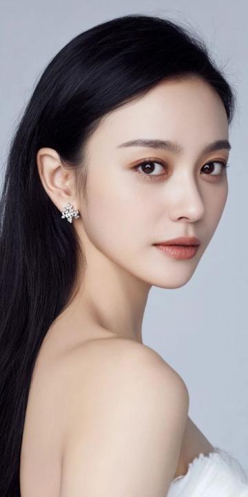 谢娜林心如现身浙江余村肤色差异明显