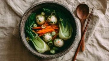 白菜豆腐三鲜汤:简单营养,全家适宜的养生佳品