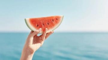 夏日清凉解暑:西瓜椰椰西米露的做法与营养价值分析