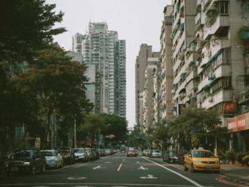 广州的气温渐渐攀升,假期里总想着到户外走走,交通便利、地铁直达的白云山