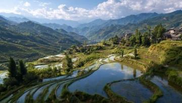 云南弥勒之旅:慢生活、美食探索与梦幻景区探秘