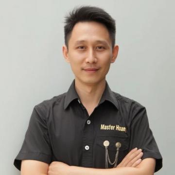 信阳企业家刘文新在好友家买猪肉后热情款待大家