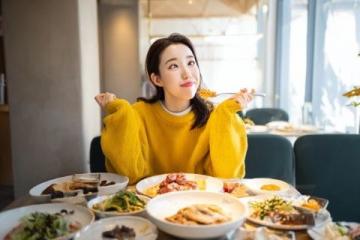 韩国游客大饱口福后深刻反思:美食盛宴中的节制之道