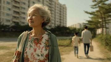 今天看了一个好电影,根据日本著名相声大师回忆录改编的电影佐贺的超级阿嬷