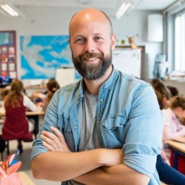 努力与运气：外卖小哥如何靠十年的辛苦买下学区房