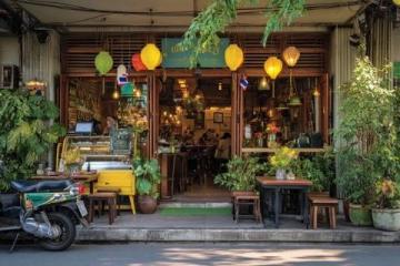 环岛路一家人气十足的餐厅,环境格调与美食均不错,服务标准到位。