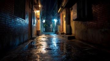 今晚到怀远西路,发现怀远夜市旁边有一个小巷——幸福巷。