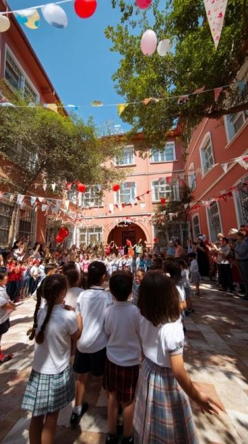汉中市兴汉新区第六幼儿园举办夏至主题教学活动丰富多彩