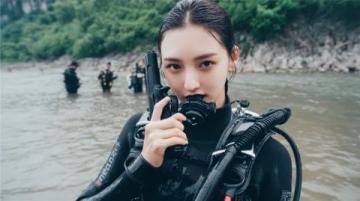 浙江海盐:全副武装特警送外卖,女子收到订单惊呆了!