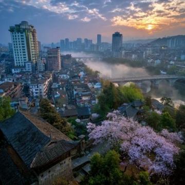 山东淄博十大必游景点，从烧烤到风景全体验