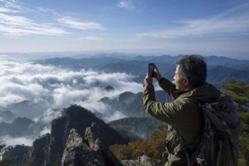 想要挑战自我,体验一场刺激而又难忘的徒步之旅吗?那么邹城小刀山绝对是一个不容错过