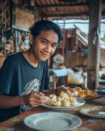 探秘中缅边境魅力小城瑞丽:自然、风情与美食之旅
