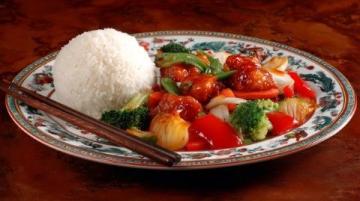 一周不重样的工作日午餐推荐：牛肉炒青椒配酸爽虾滑