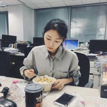 爆红啦！吴半饱：浙江胃界新贵吃播达人