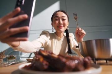 抖音餐饮文案秘籍:揭秘爆款技巧,打造信任与共鸣!